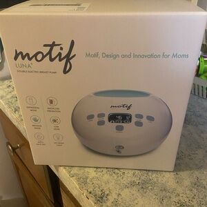 Motif Luna pump never used